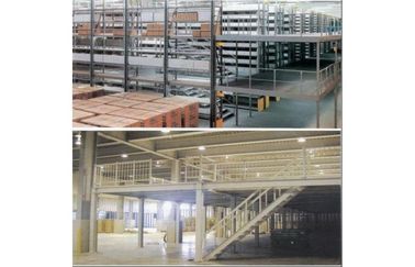 La scaffalatura industriale tormenta - il pavimento di mezzanino, gli scaffali d'acciaio della scaffalatura, il metro quadro 1000kg/
