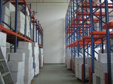 singolo azionamento regolabile di accesso 1500KG nel racking del pallet con il funzionamento del carrello elevatore
